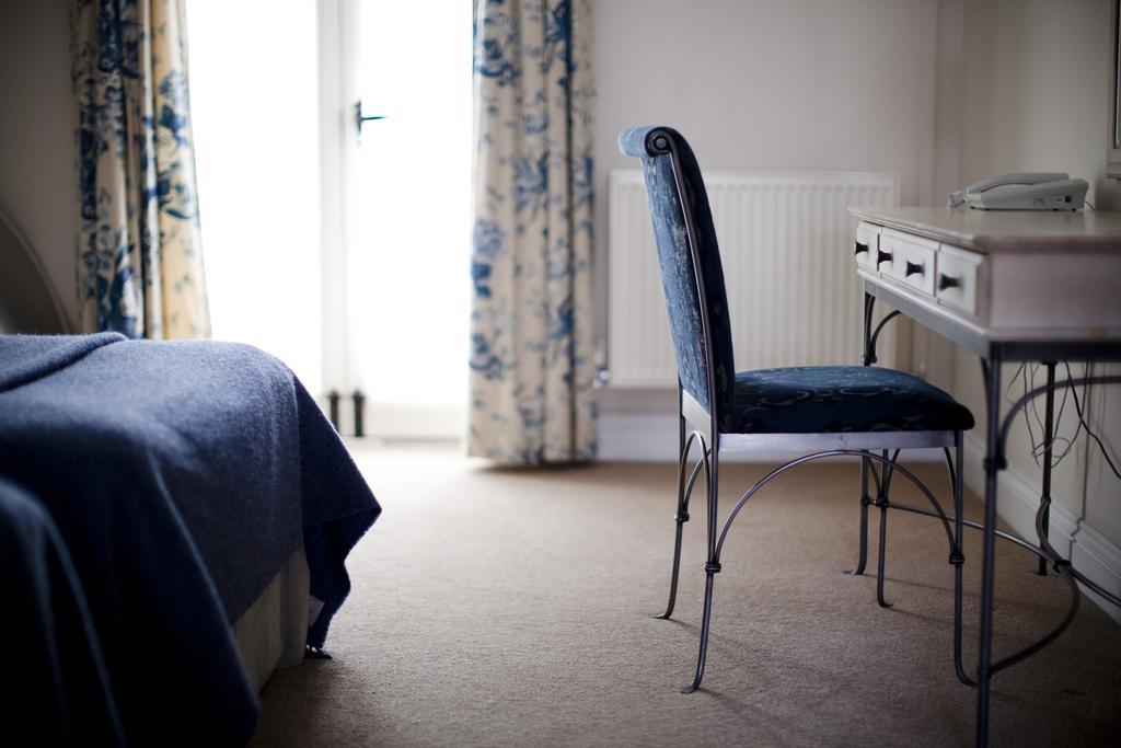 The King Arthur Hotel Reynoldston Zimmer foto