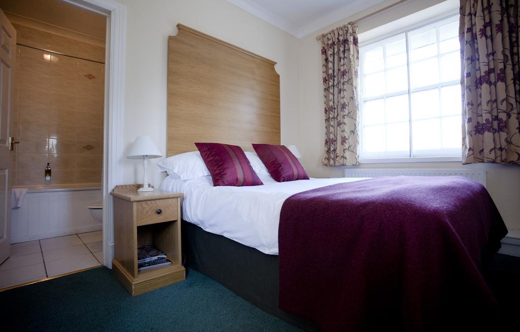 The King Arthur Hotel Reynoldston Zimmer foto