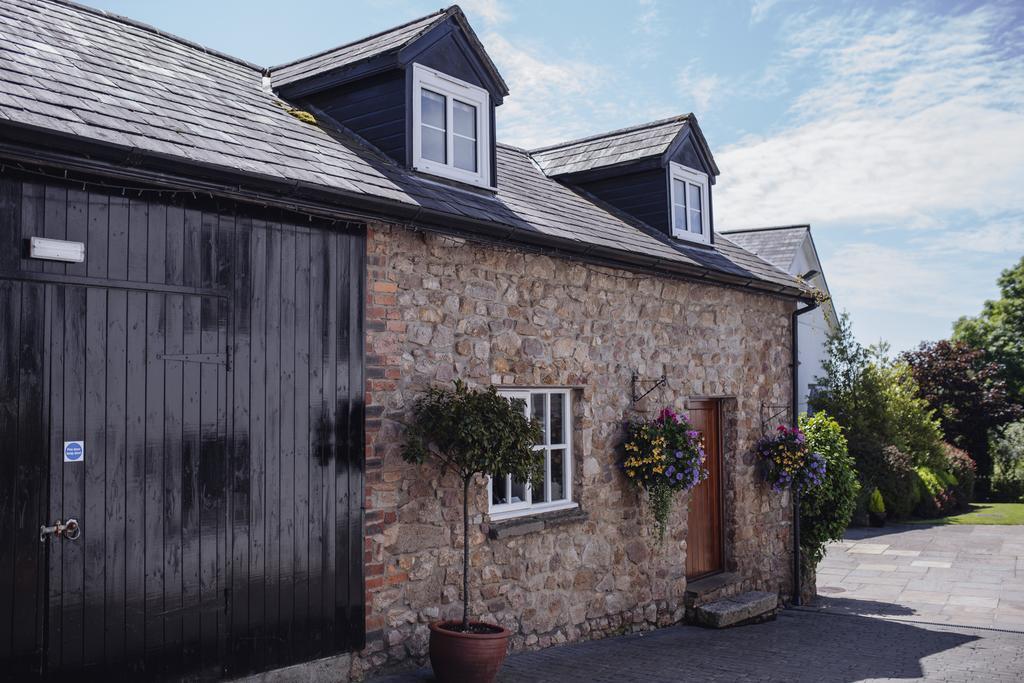 The King Arthur Hotel Reynoldston Exterior foto